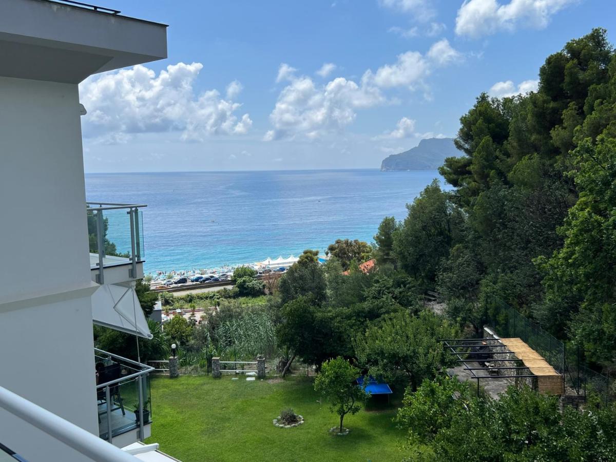 Azzurro - Beautiful and bright sea view apartment - B&B