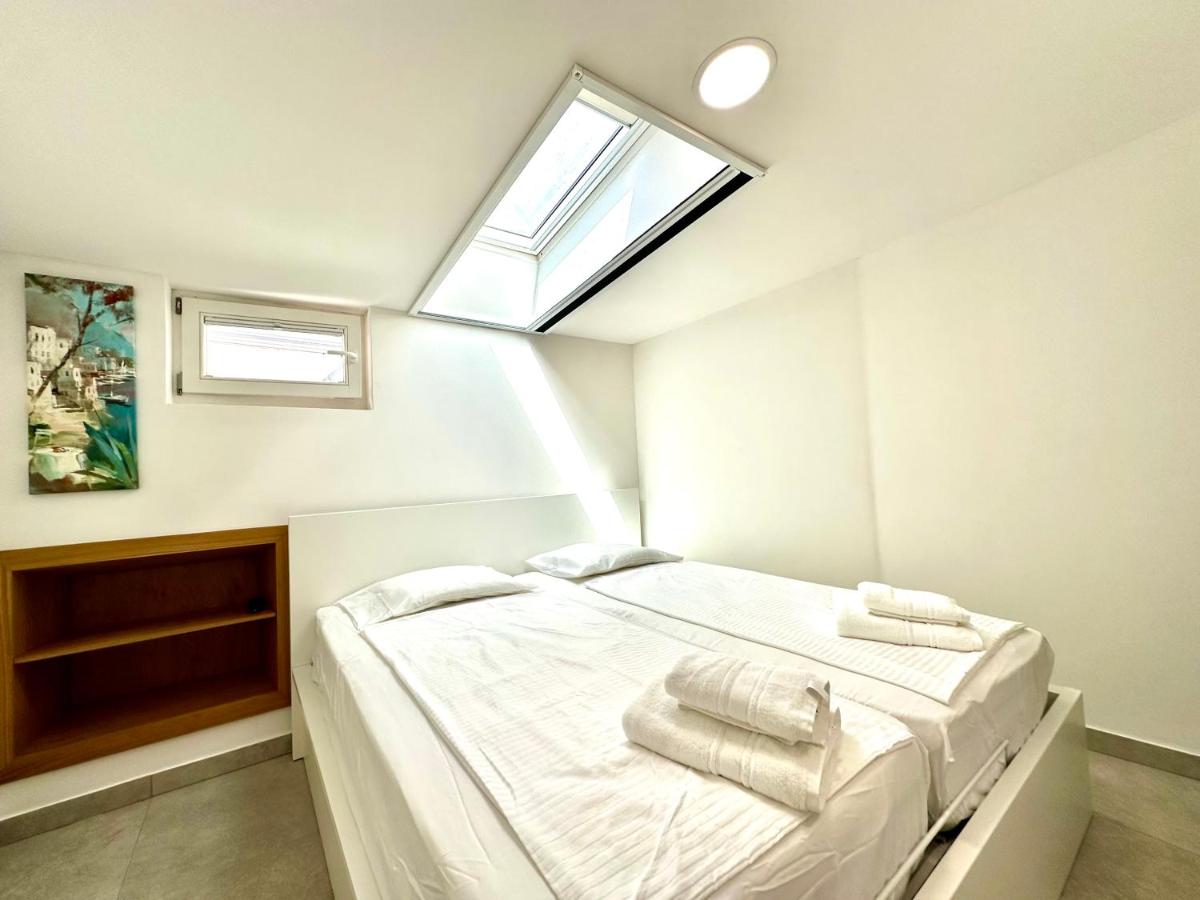 Deluxe Zimmer (2 Erwachsene & 1 Kind)
