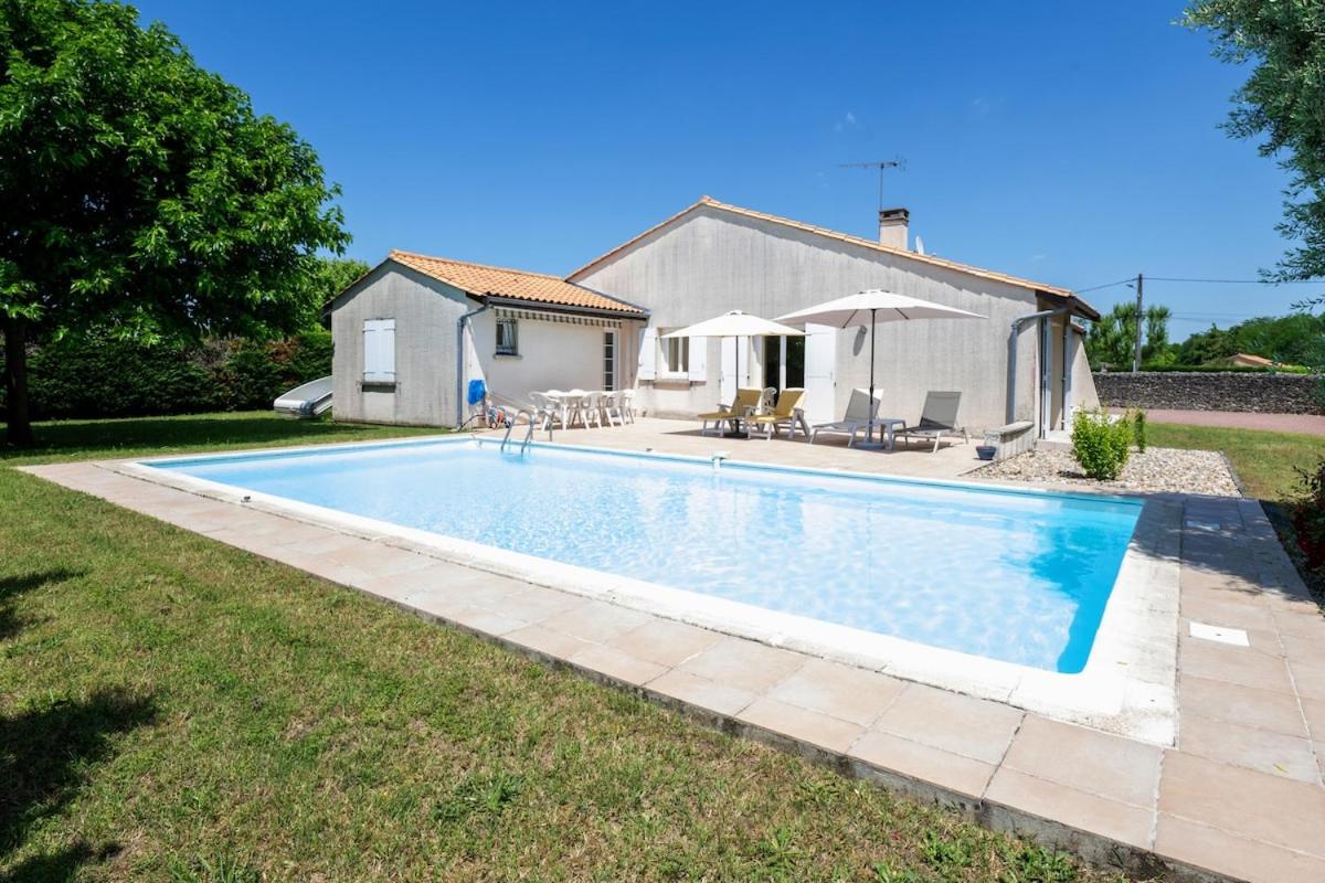 Évasion à proximité de Bordeaux - Piscine Privée - B&B