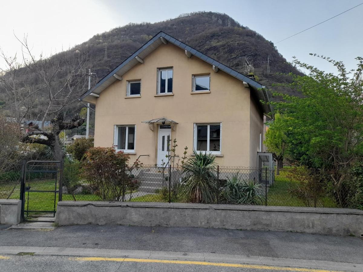 T3 neuf 65m2 5 personnes avec jardin au calme, ménage inclus, local vélo - B&B