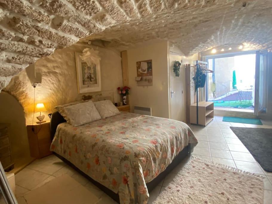 Cave de charme 18ème siècle - B&B