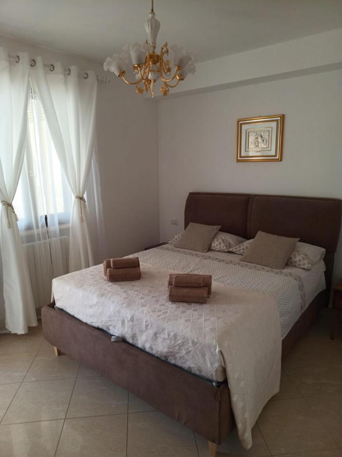 Appartamento con 2 Camere da Letto e Balcone