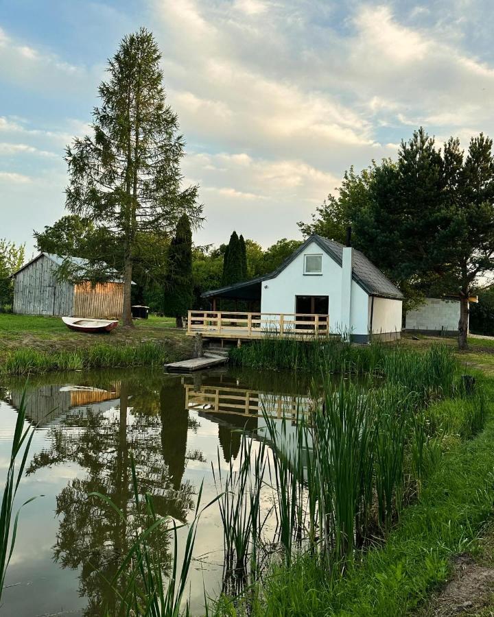Domek Nad Stawem - Chambres d’hôtes