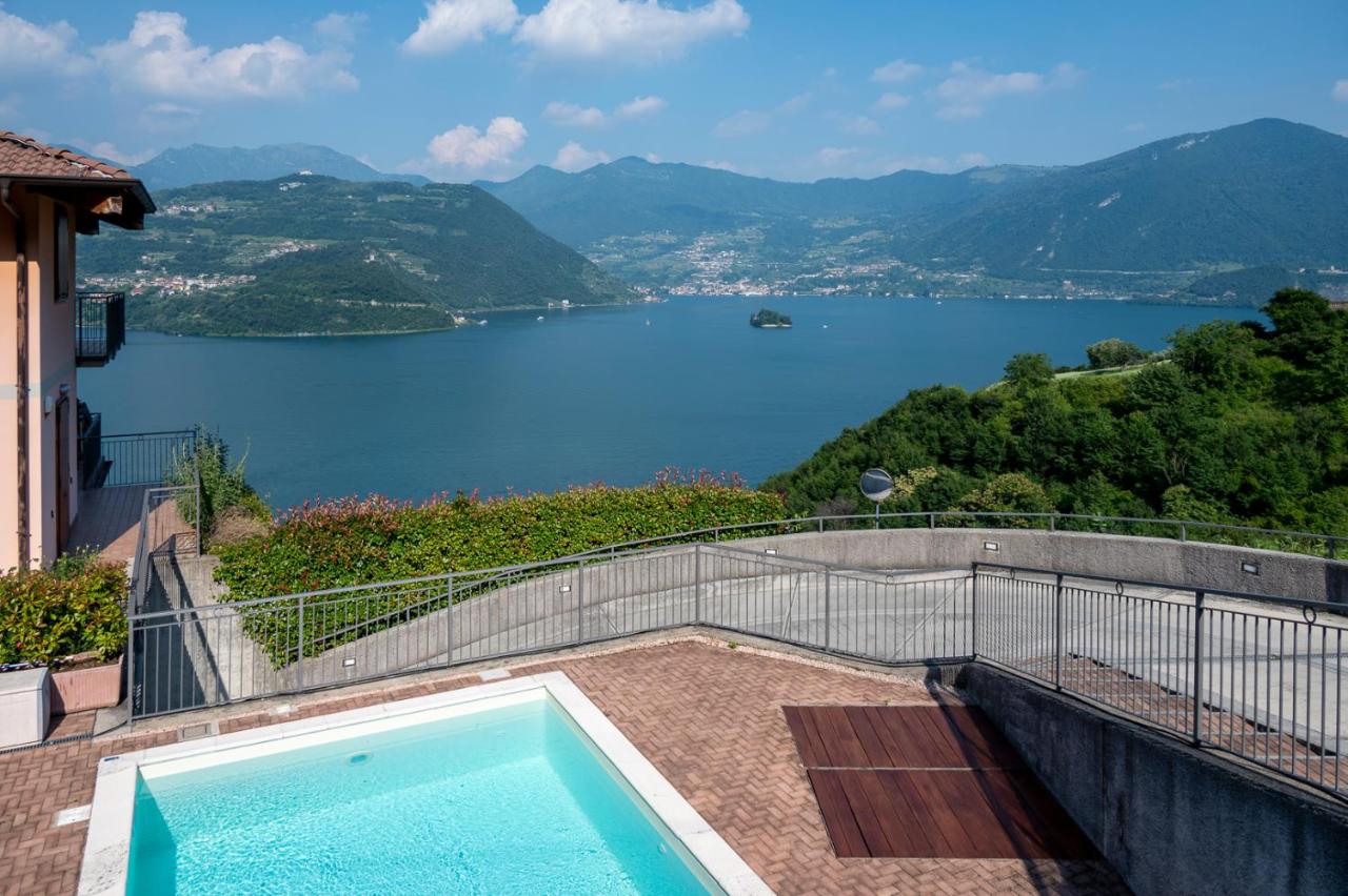 Italian vacation Homes - Iseo Lake Vista Retreat - Bed and Breakfast Tavernola Bergamasca