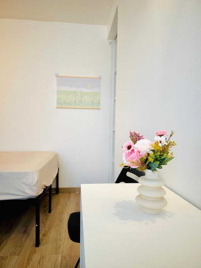 Dream Dwell Paris - Flat 800m to Champs de Mars - B&B