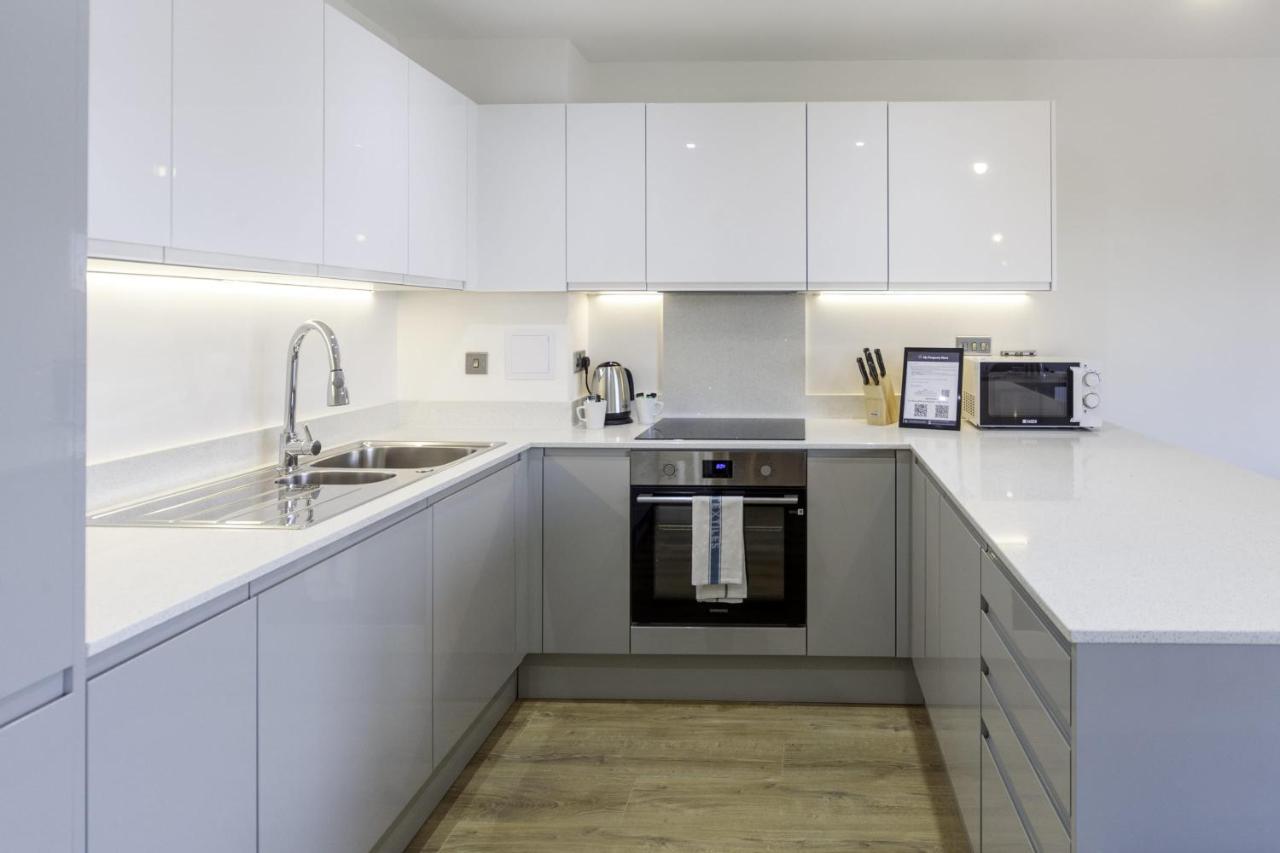 Stylish 1 Bedroom Apartment in Central Ashford - Chambres d’hôtes Ashford