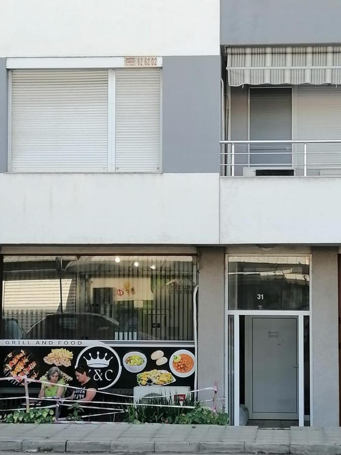 Charming Apartment with Balcony - B&B
