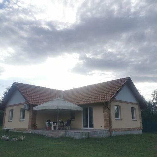 Vöröstölgy Vendégház - B&B
