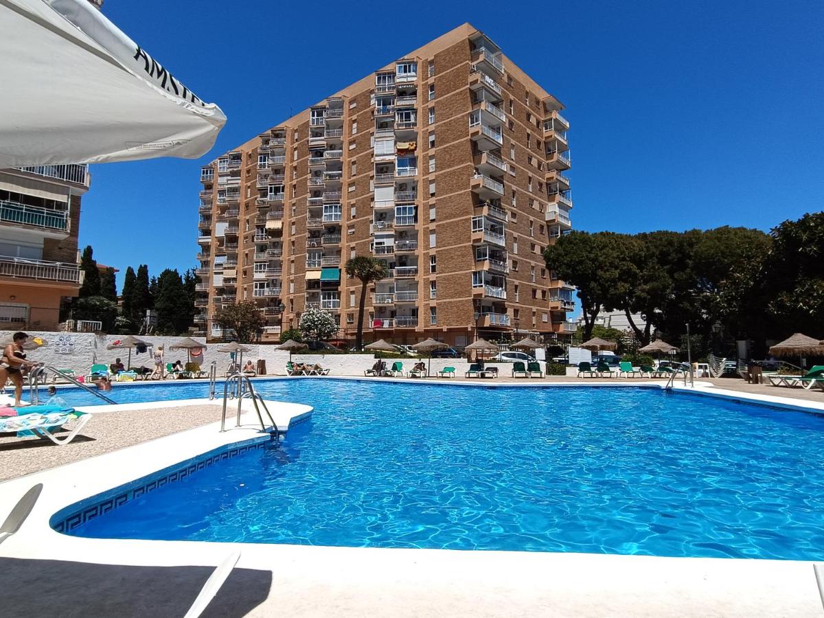 Attico Acuario, 2 bathrooms Top Floor appartment with Sea and mountain views - Chambres d'hôtes Benalmádena