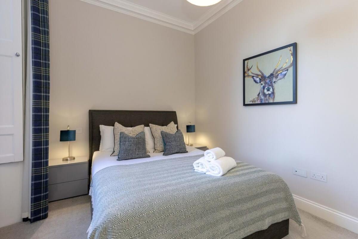 Dragon Suites - Edinburgh City Centre 2 Bed Apartment - Bed and Breakfast Edinburgh