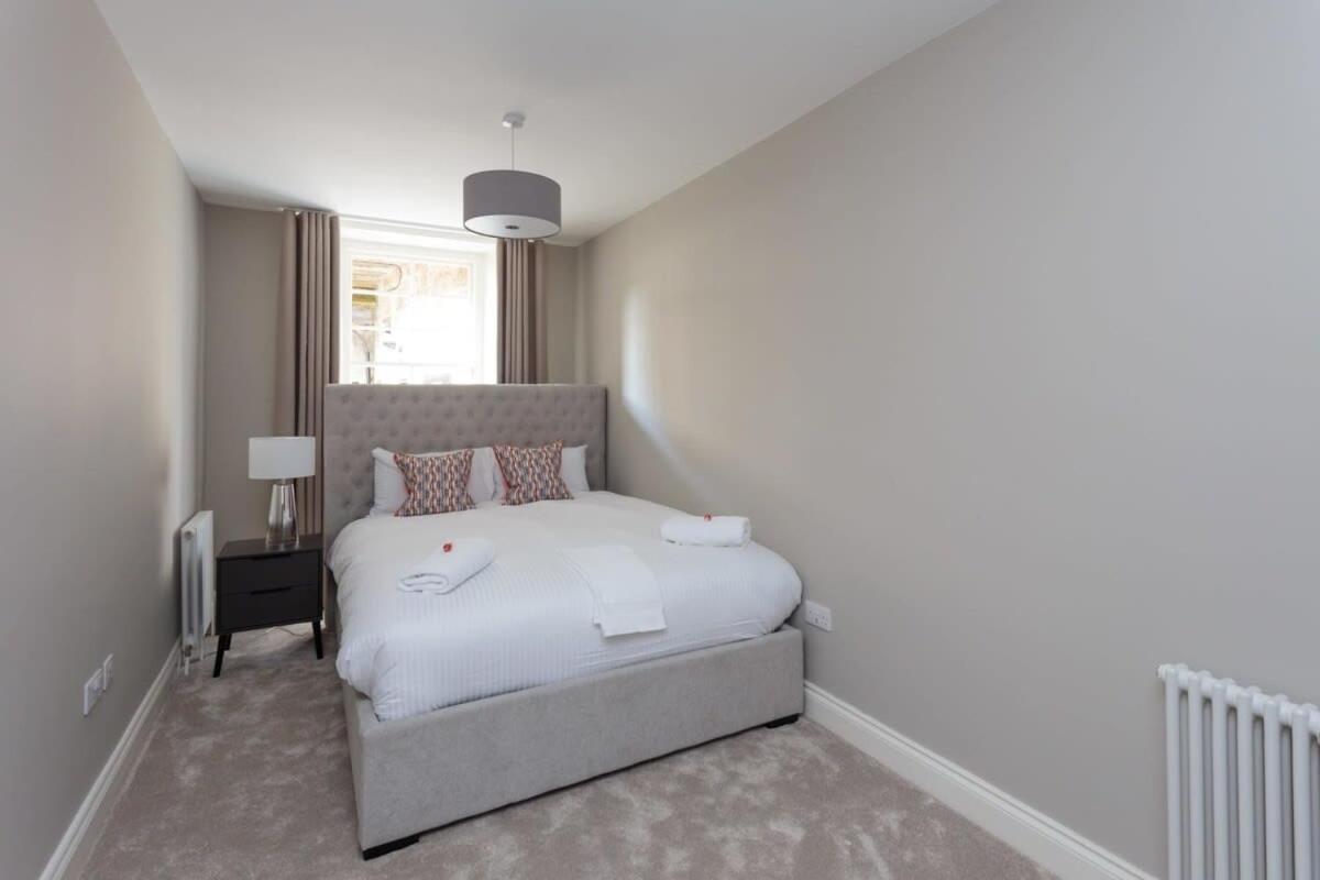 Dragon Suites - Edinburgh City Centre 1 Bed Apartment - B&B