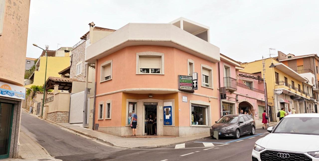 Via del mare angolo via Cavour 2 IUN R1784 - B&B Villasimius