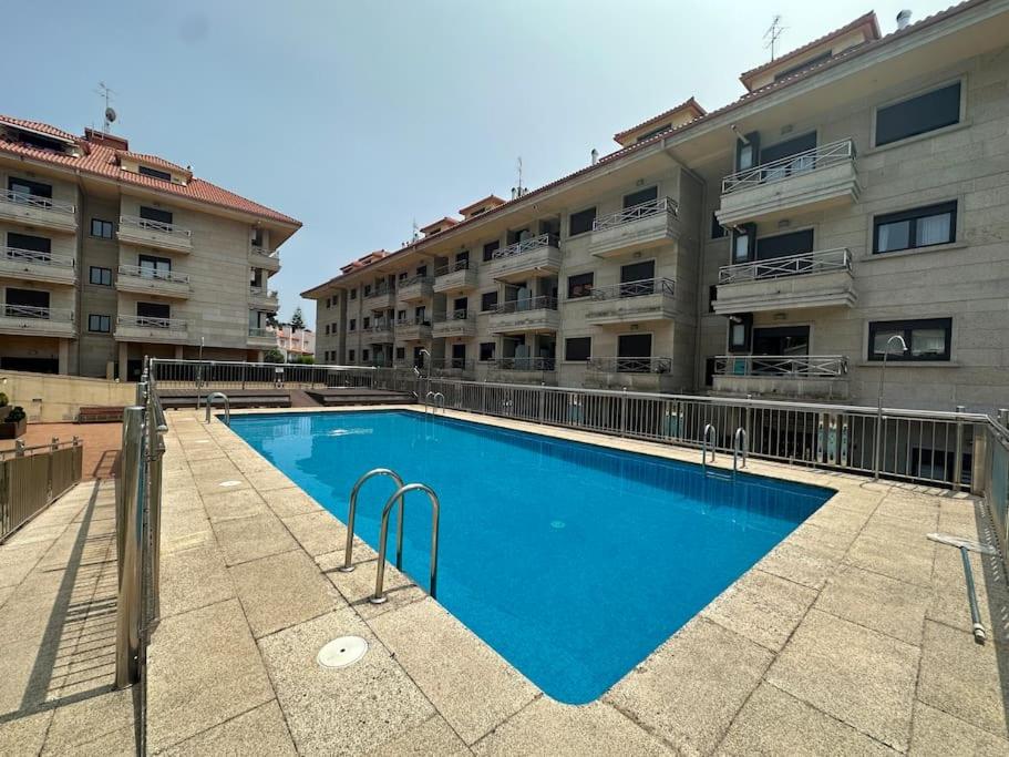 Amplio piso con garaje privado y piscina - B&B