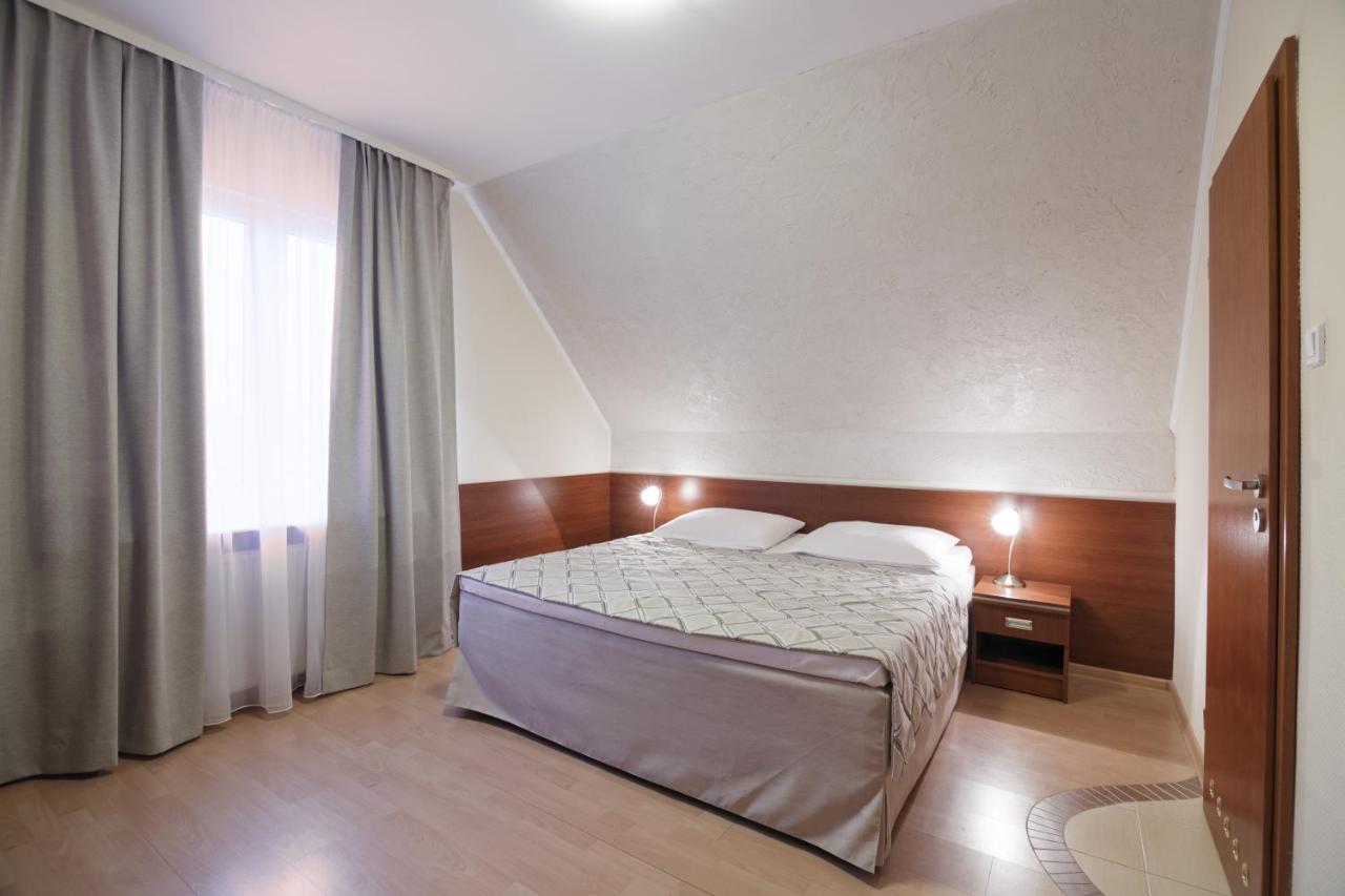 Standard Zimmer mit Kingsize-Bett