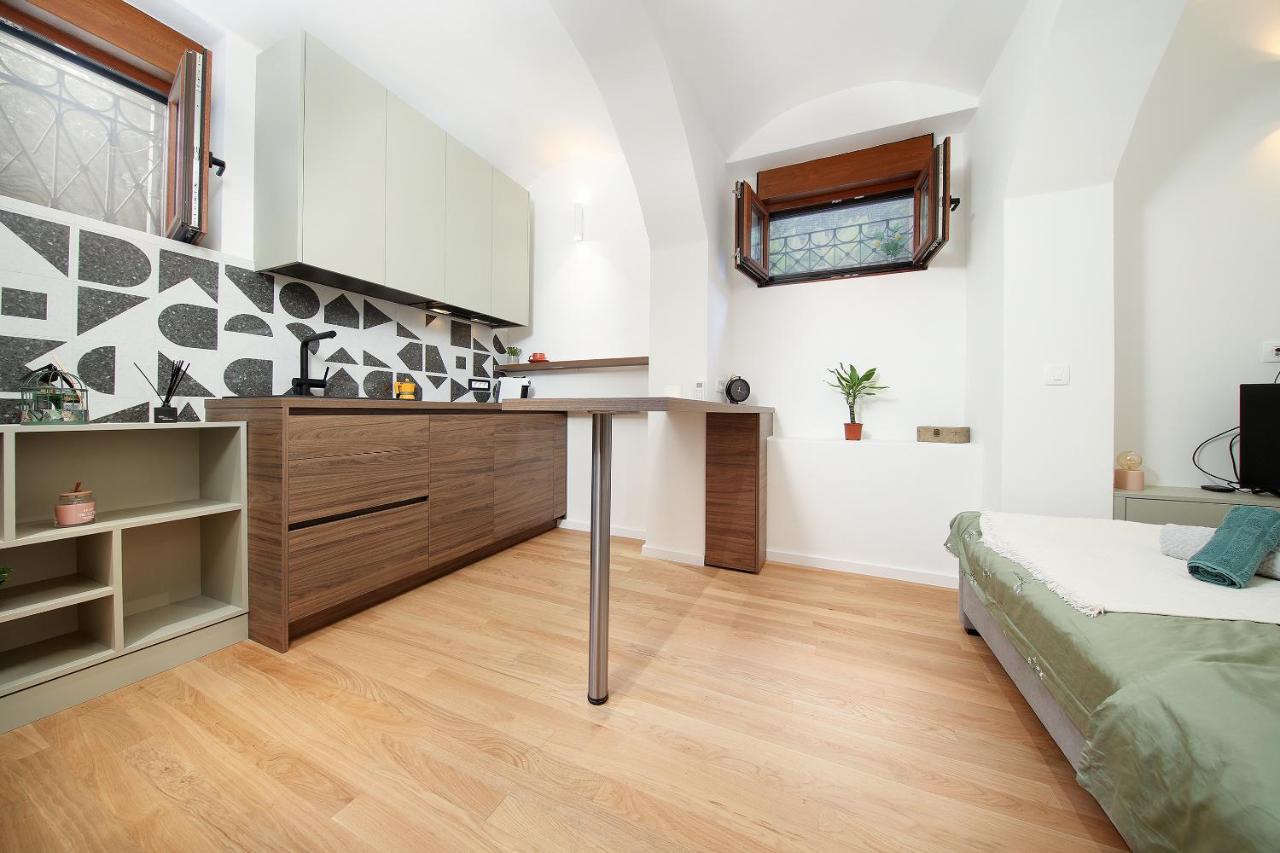 La verita 1 st line with garden - B&B