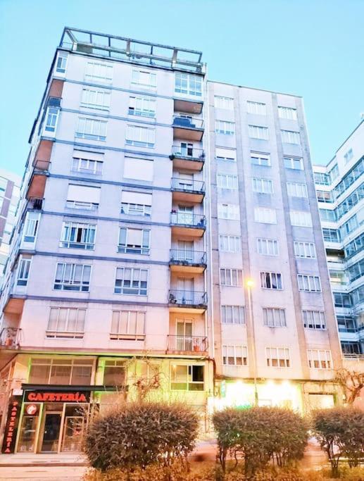 Encantador piso de 3 dormitorios en Vigo - Ferienwohnung