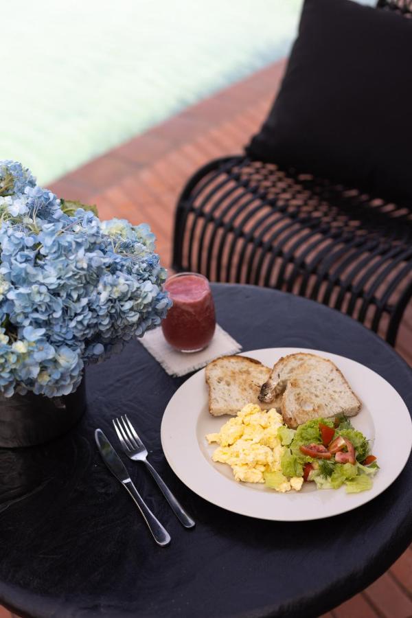 Ultimate Beachfront Villa Cascade Balian - B&B