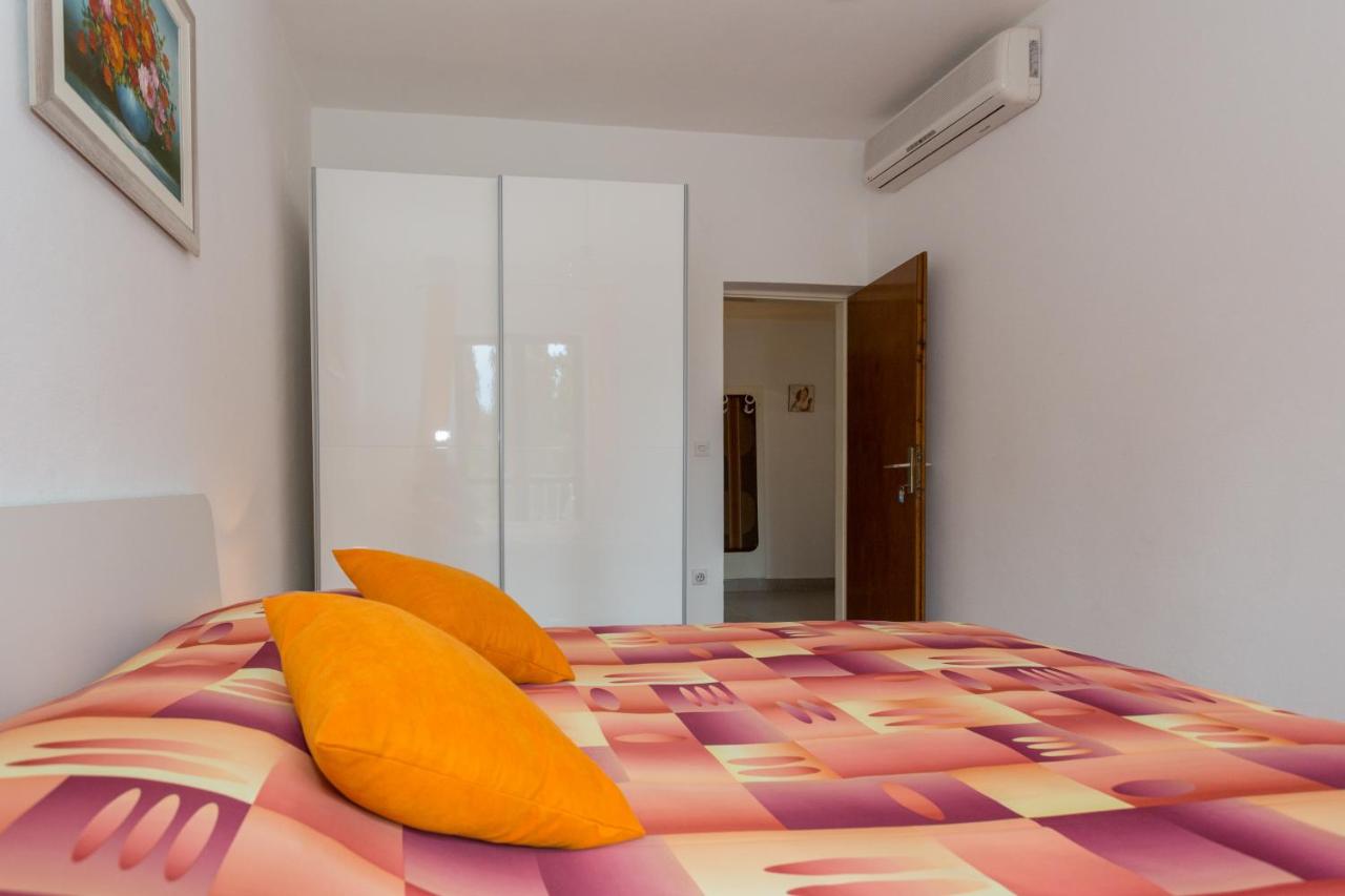 Appartamento con 2 Camere da Letto e Balcone