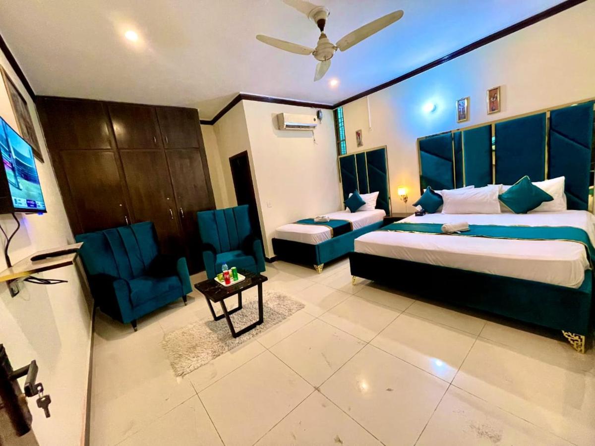 Triple Room with Bath