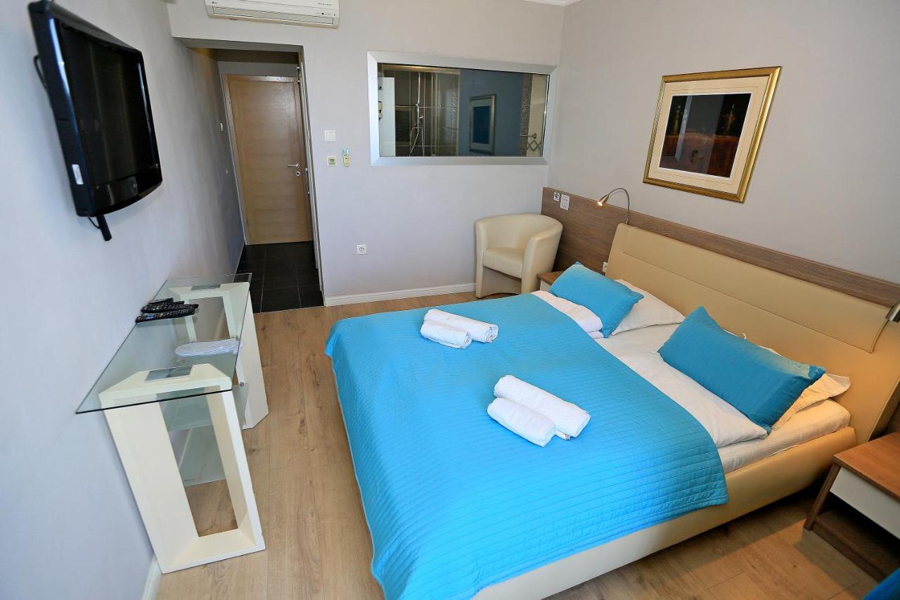 Studio with Balcony and Sea View