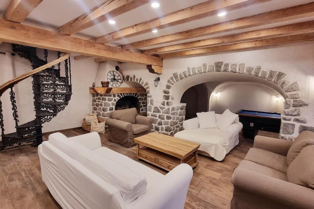 Grande Maison au pied du Col - B&B