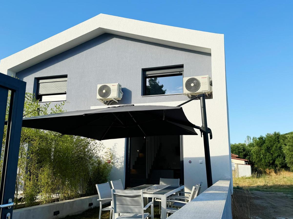 Zoha Villas - B&B Toróni