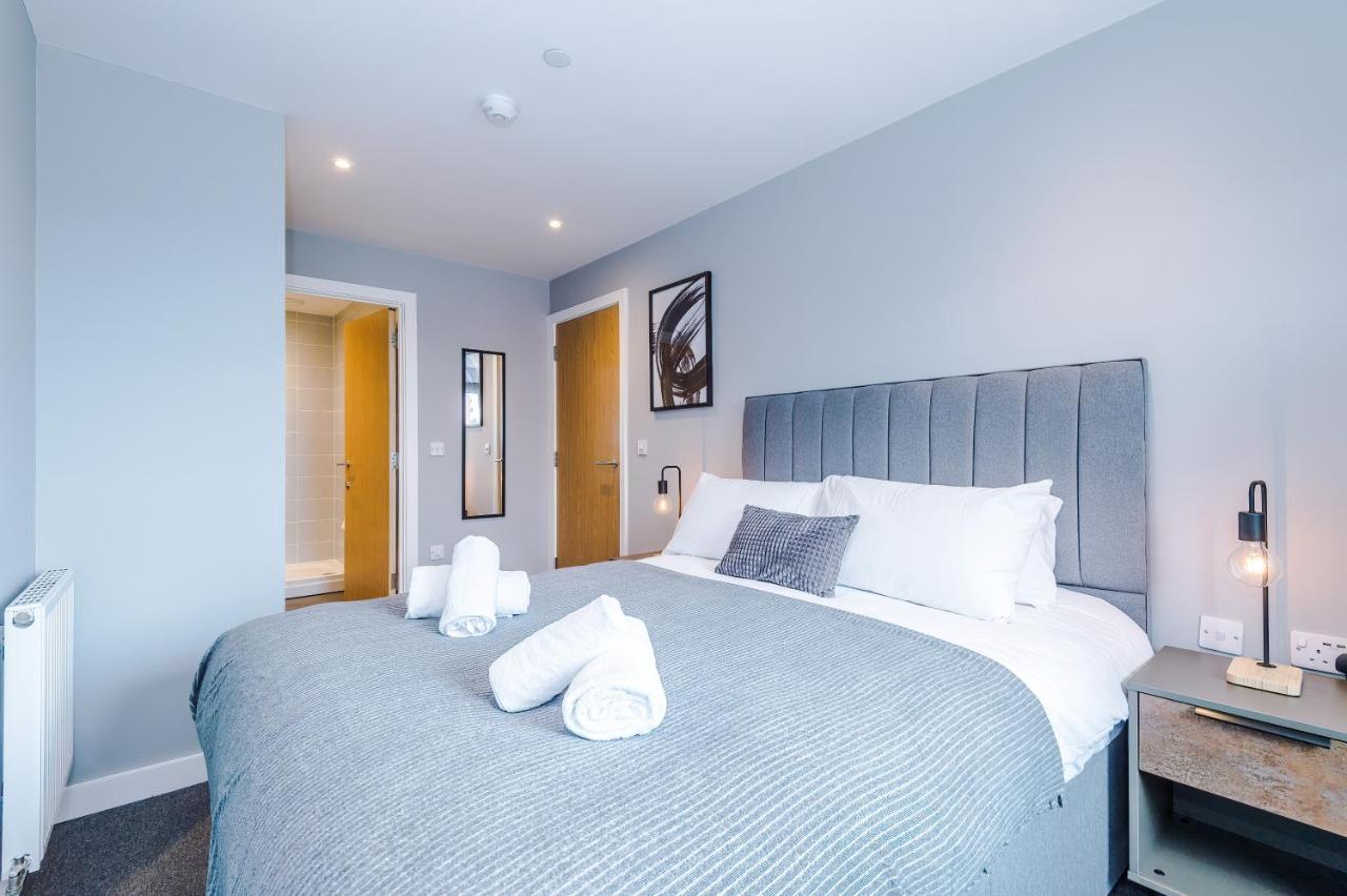 Two-Bedroom Apartment with City View