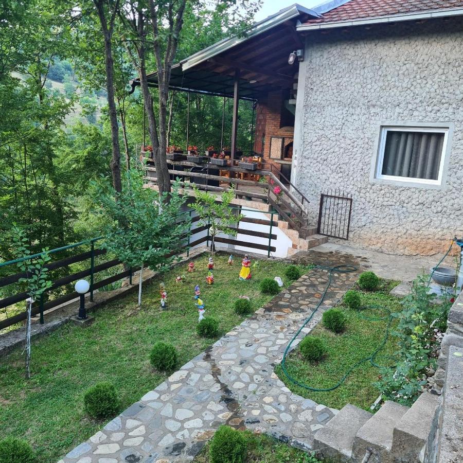 Vikend kuća Jović - Chambres d’hôtes Gornja Mahala