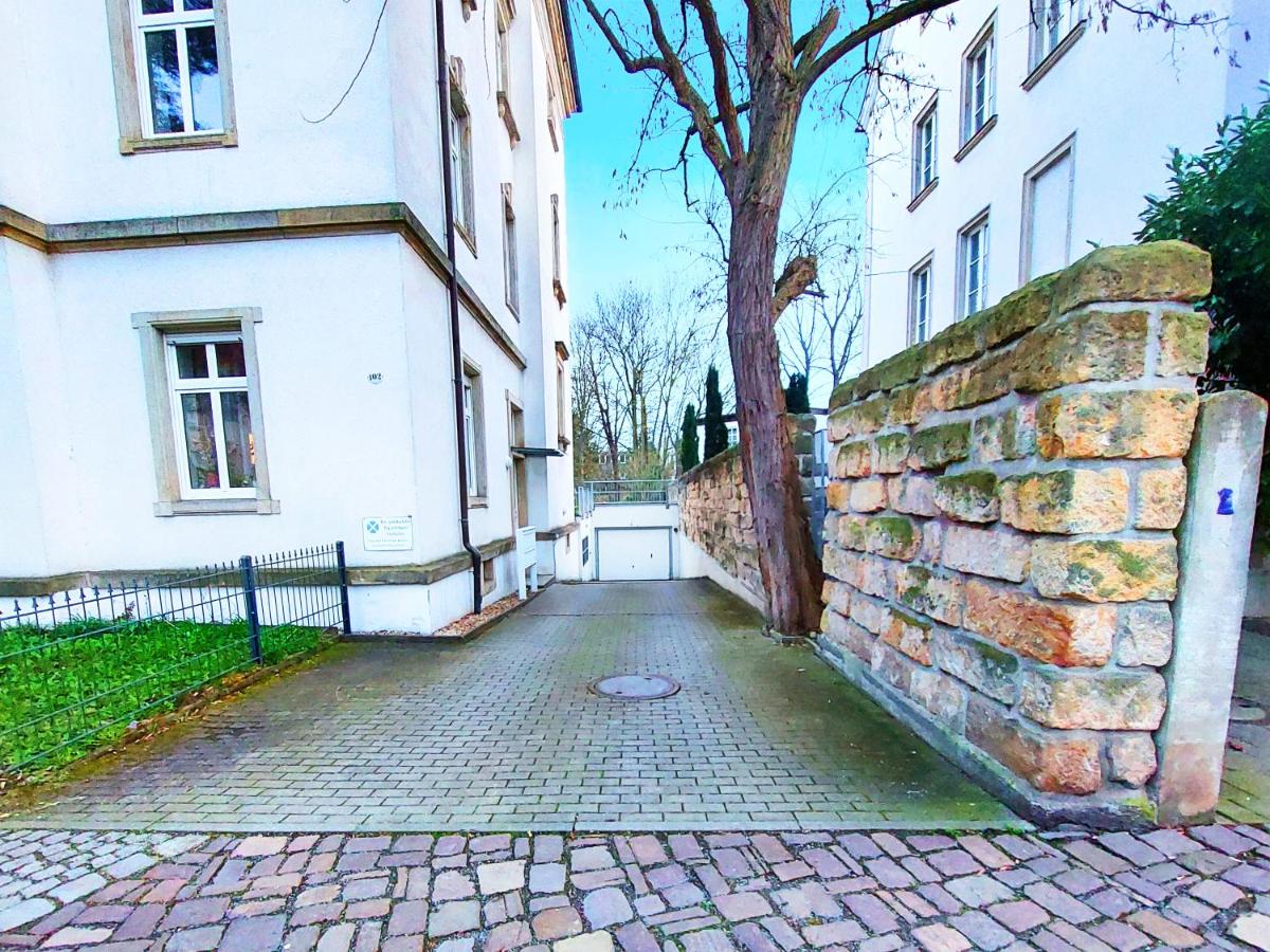 Bis 6 Personen - Helle, Ruhige Whg, 2 Bäder, DD Neustadt, Top Lage - B&B