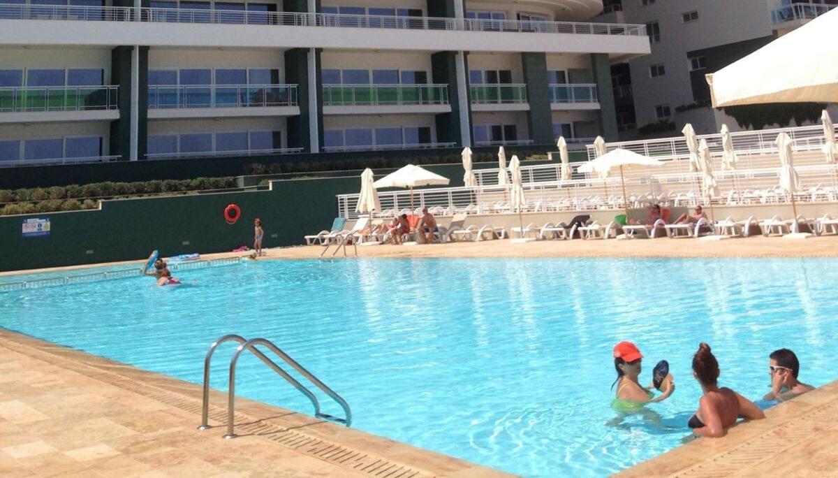 Seafront Elegance with Pool - B&B