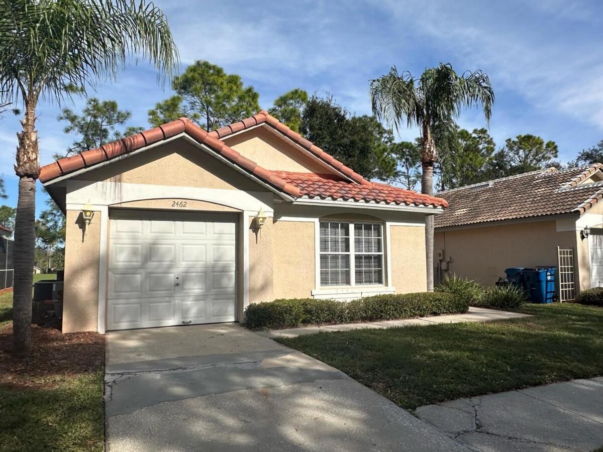 Southern Dunes Golf Front Villa - B&B Haines City