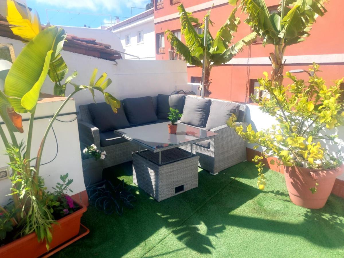 Agradable casa con terraza - Ferienwohnung