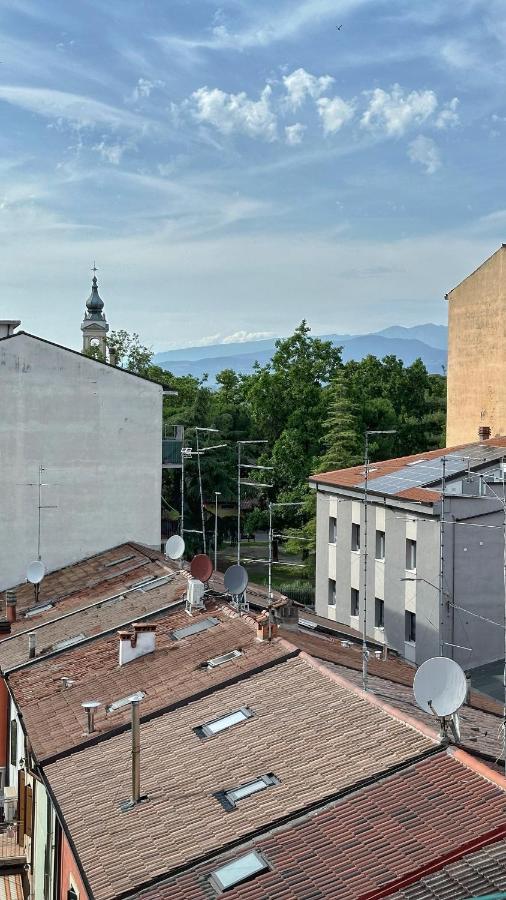 PARISI - VERONA Santa Lucia - B&B
