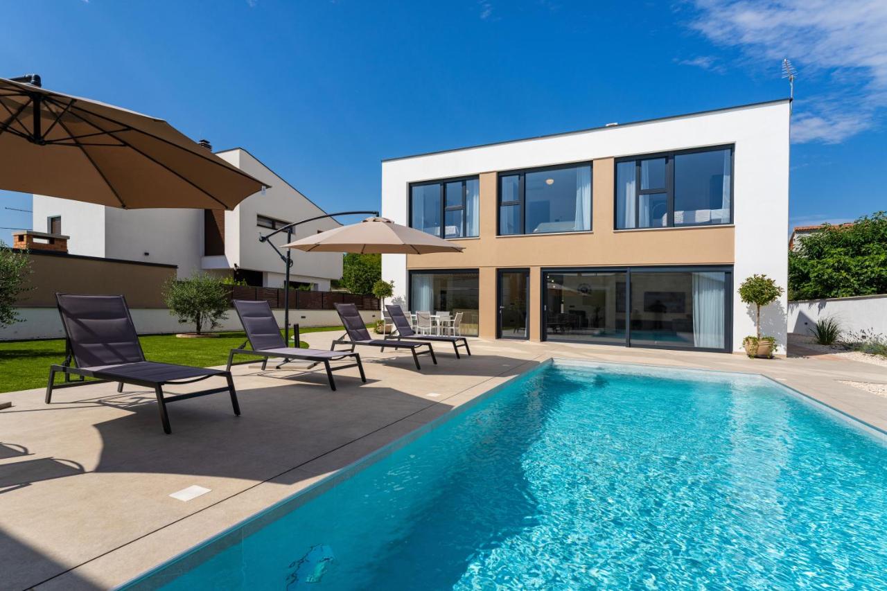 Villa Astral - Bed and Breakfast