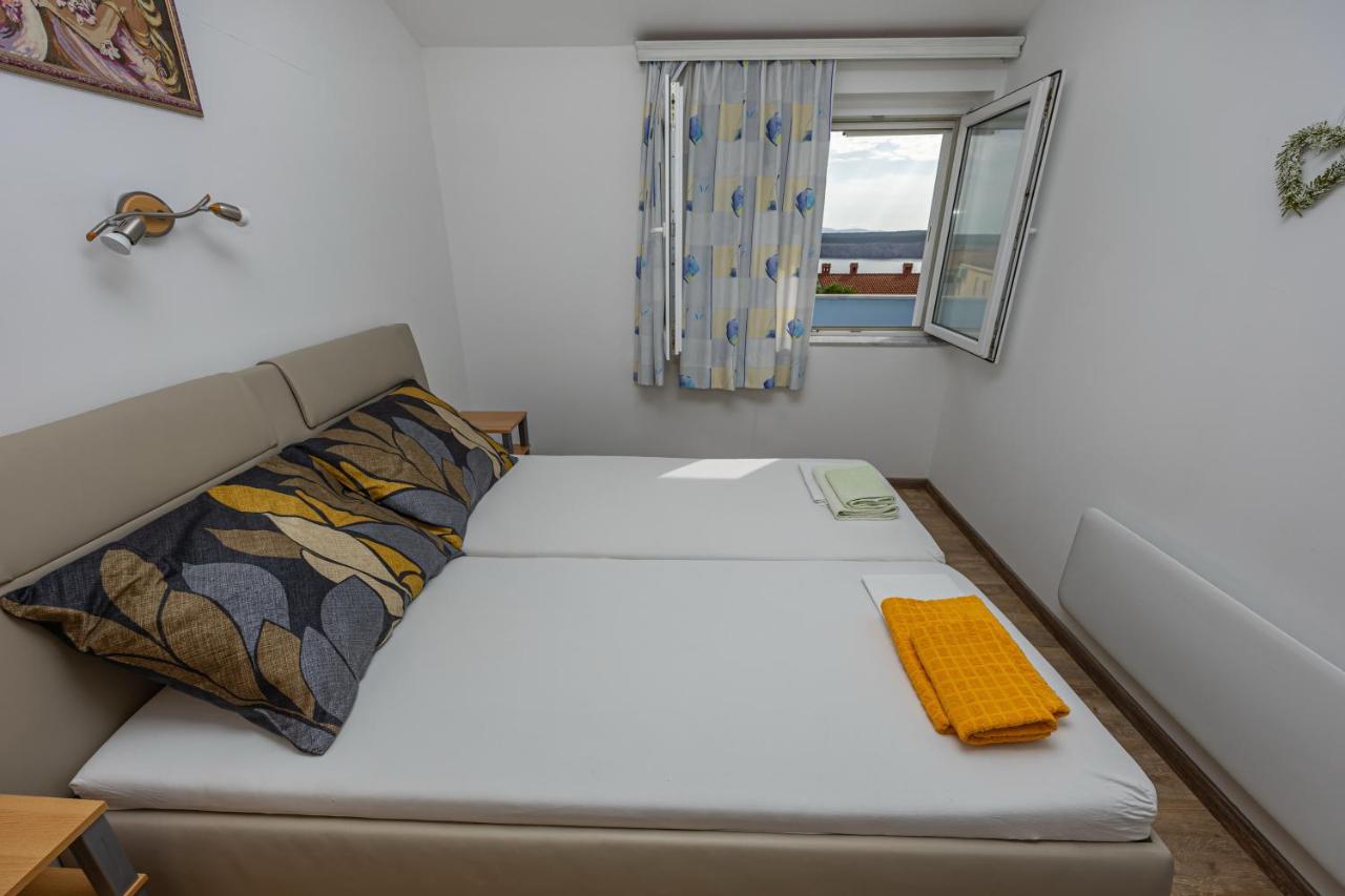 One-Bedroom Apartment with Terrace and Sea View