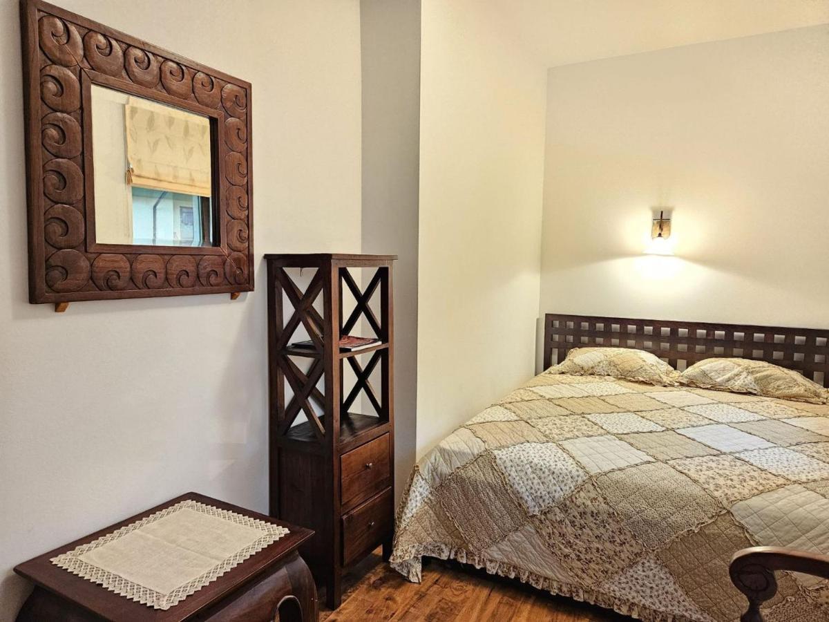 One-Bedroom Apartment with Balcony