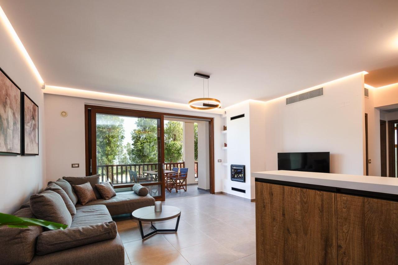 King Suite with Balcony -Kalamon