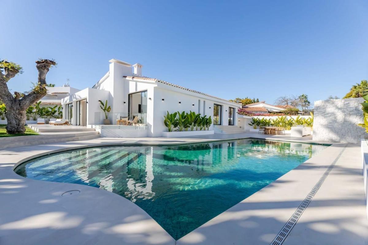 Villa Peman Luxurious Beachside Villa - Ferienwohnung Marbella