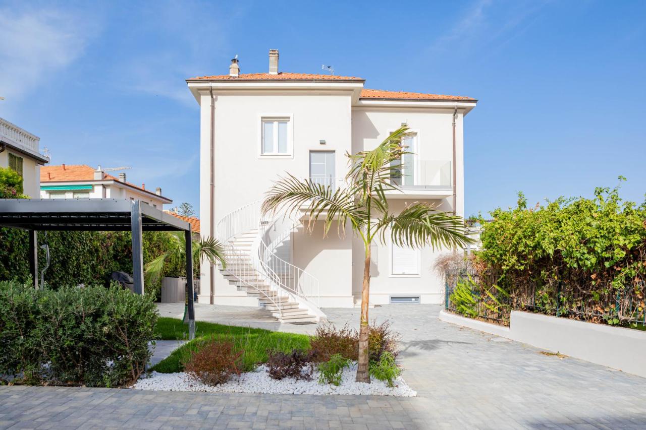 H11 VILLA MIA Giardino-Parcheggio - B&B Sanremo