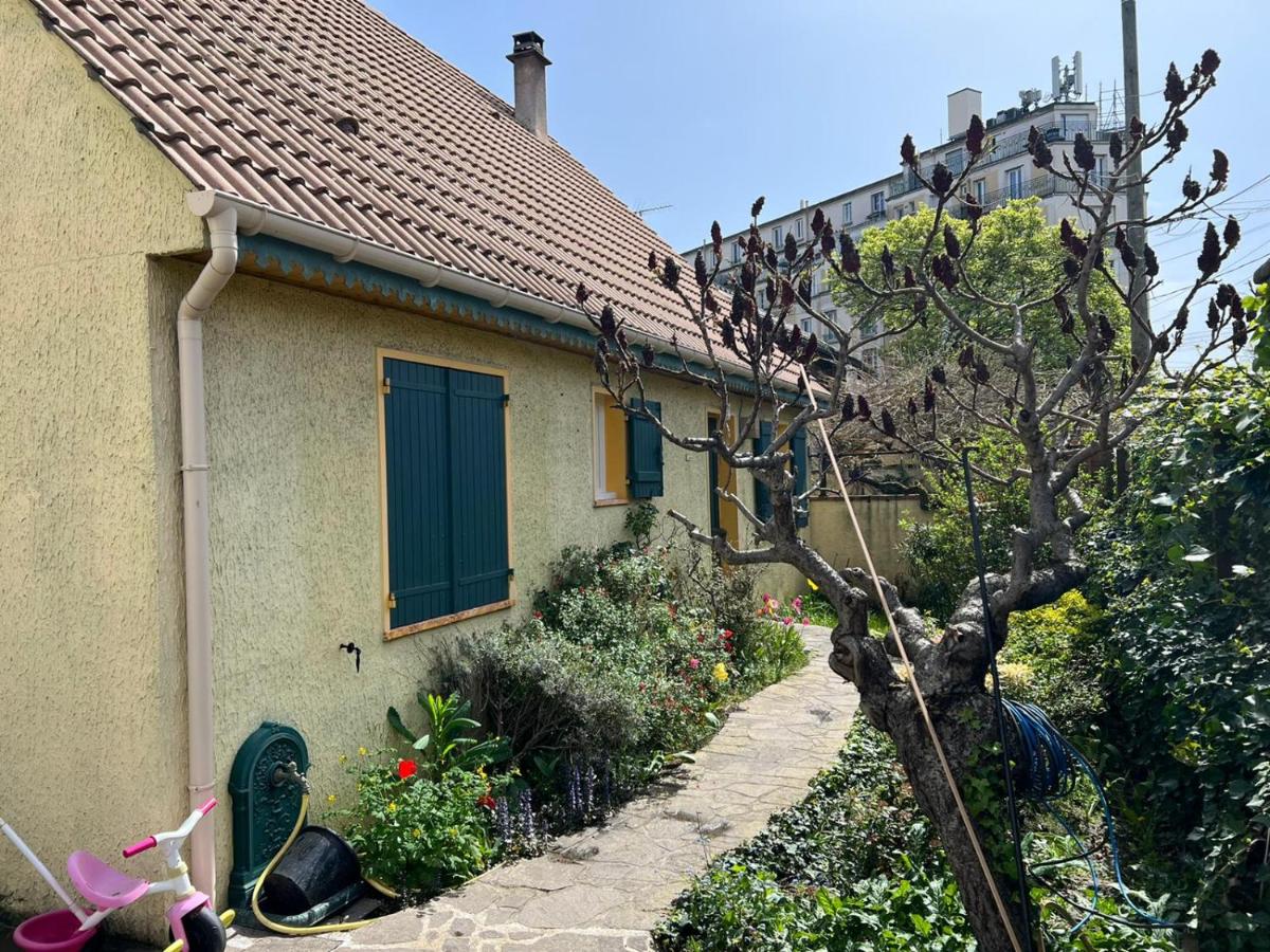 Maison familiale avec jardin, proche Paris Centre - B&B