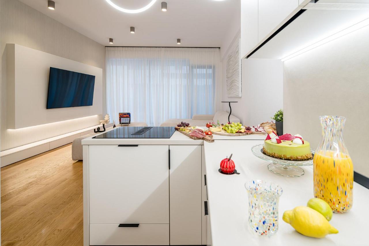 Urban Deluxe Igloo with Jacuzzi&Garden - Ferienwohnung Bukarest