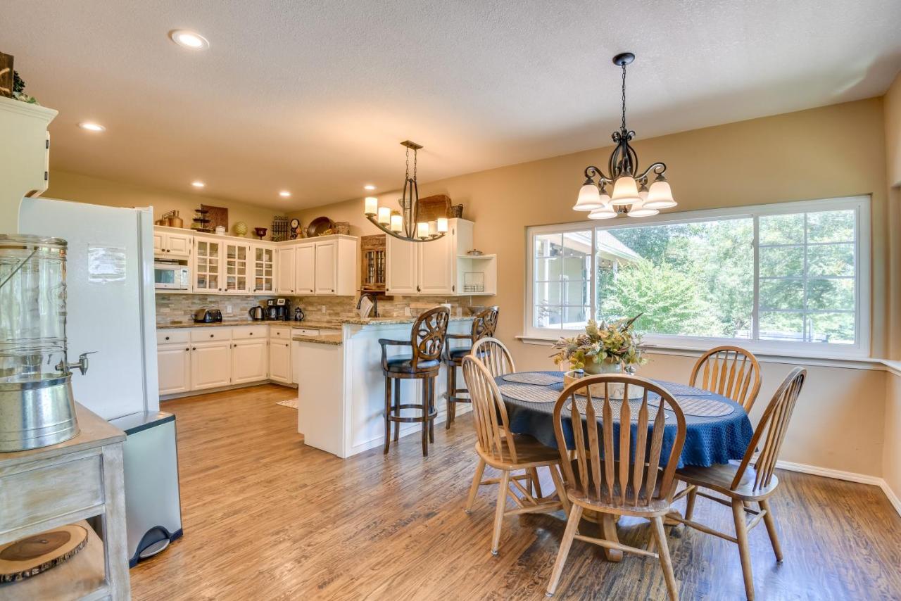 15-Acre Retreat near Dtwn Tulsa & Skiatook Lake - B&B Sperry