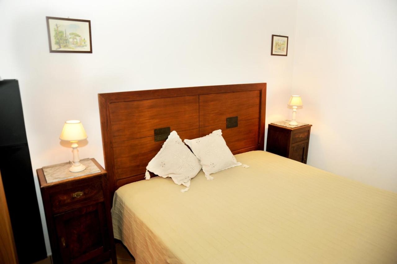 Apartamento de 1 dormitorio con vistas al patio y al mar