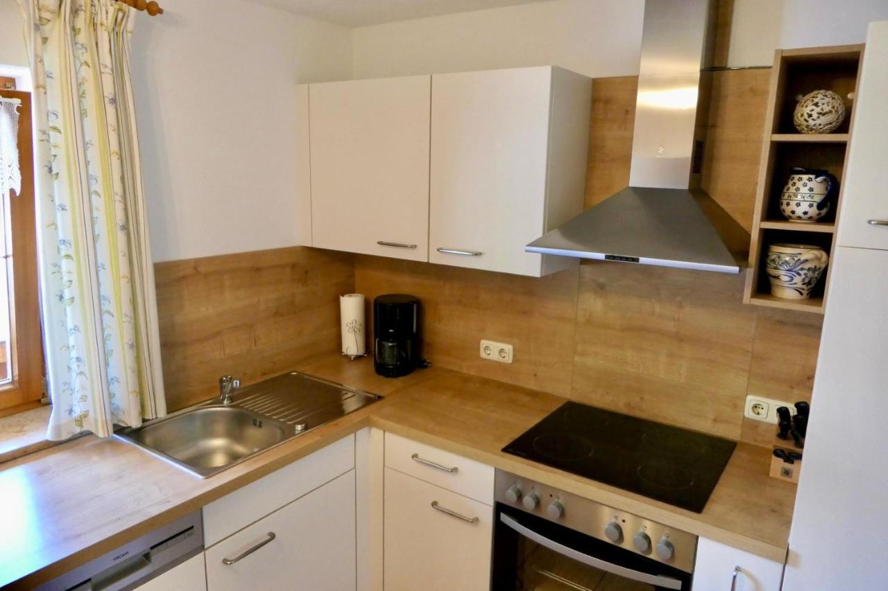 Apartment mit Balkon