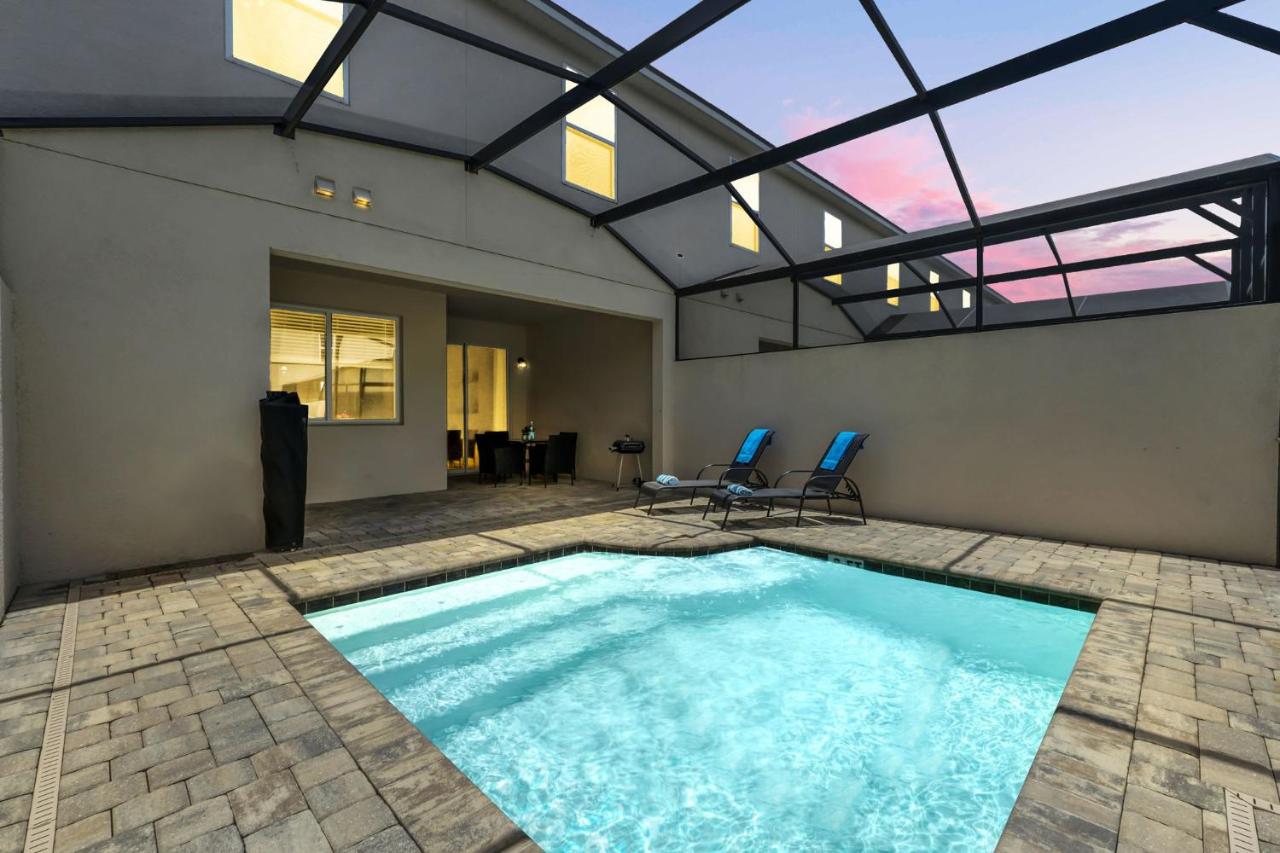 Solara Villa with Themed Rooms and Private Pool - B&B Kissimmee
