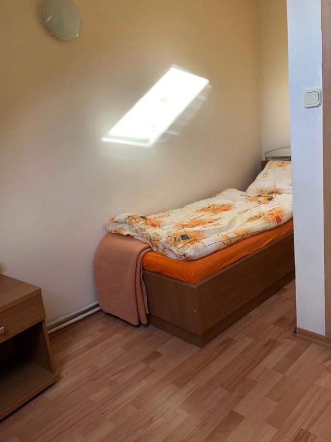 Stajnia Czahary 3 - B&B
