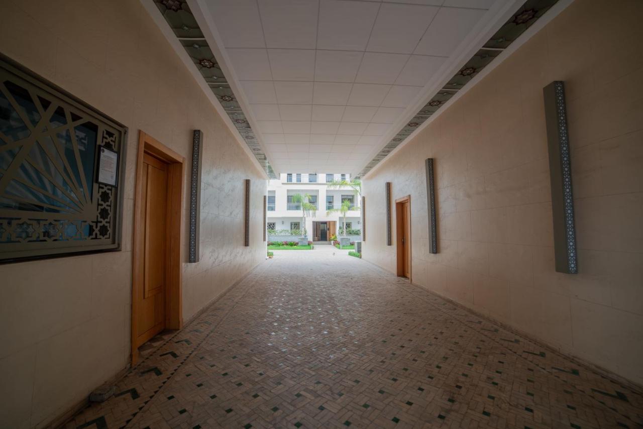 Luxury Seafront Apartment 101sqm with Wi-Fi and Parking - B&B