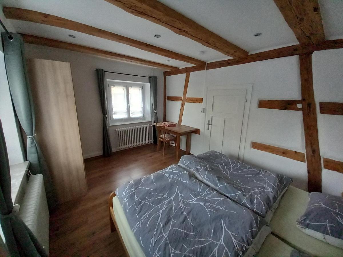 Ferienwohnung zum Schienerberg - B&B