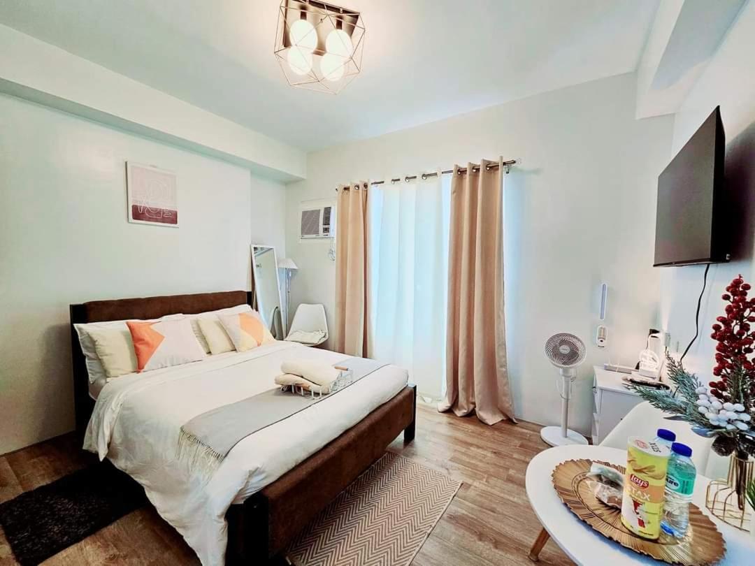 Cozy Condo unit Best Location at Lacson street - B&B