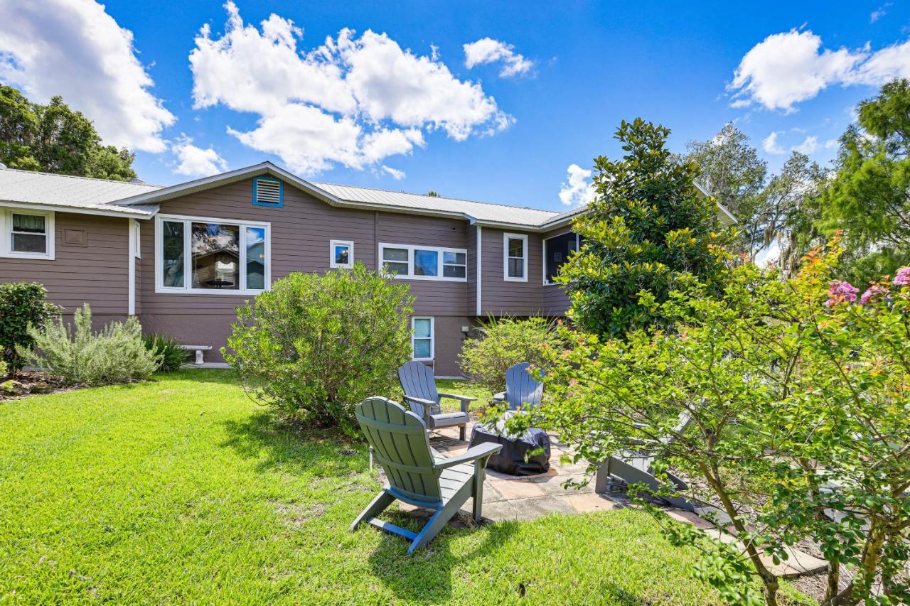 Boathouse and Dock Riverfront Dunnellon Getaway! - B&B